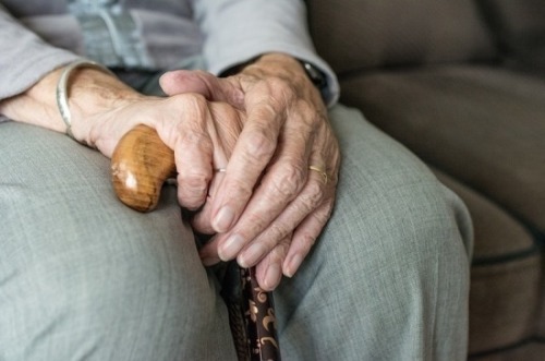 Как продлить молодость мозга: полиглоты не страдают от Альцгеймера