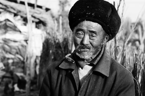 Китайская провинция Хэнань обещает построить открытое для стариков общество