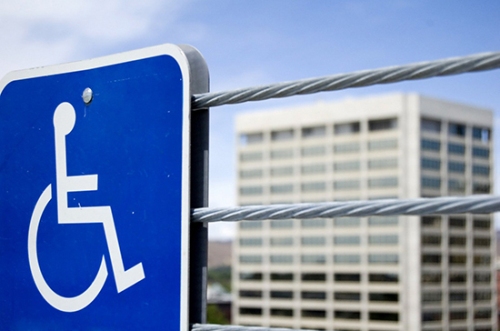 Право на бесплатную парковку получили 879 тысяч инвалидов
